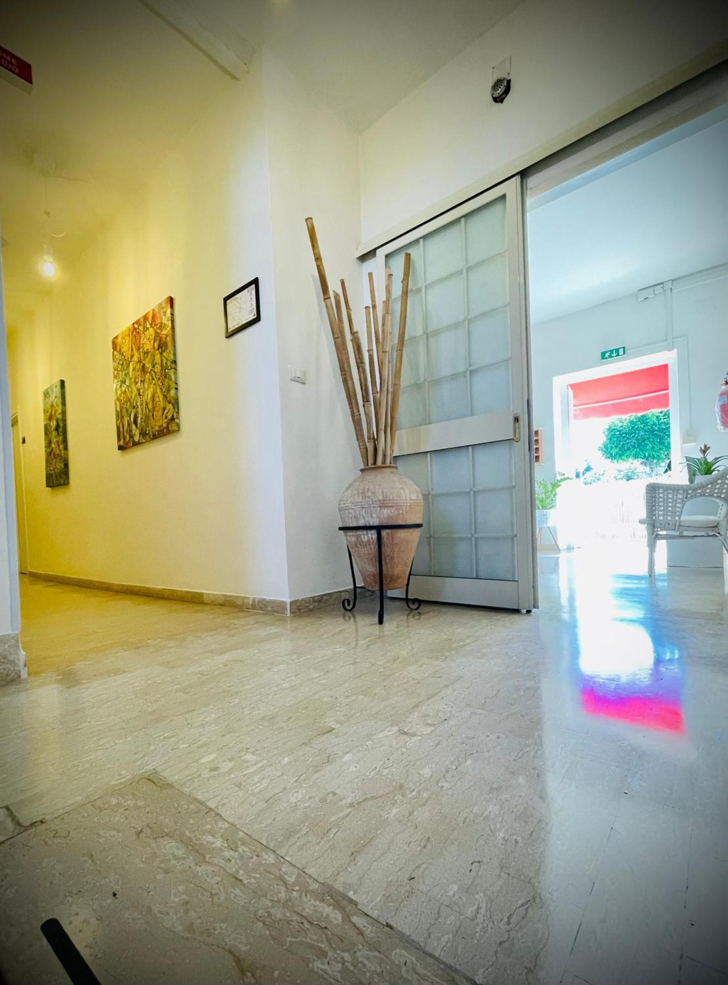 Minturnae Hotel Скаури Экстерьер фото
